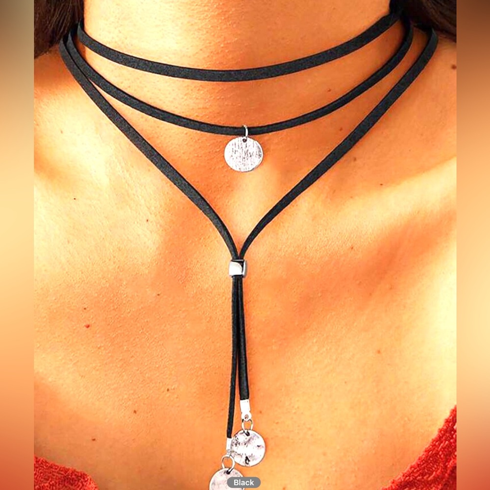 - fashionable velvet cord choker. New